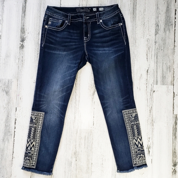 **SOLD** Miss Me Signature Ankle Skinny Jean's. Size 30. - Picture 2 of 6